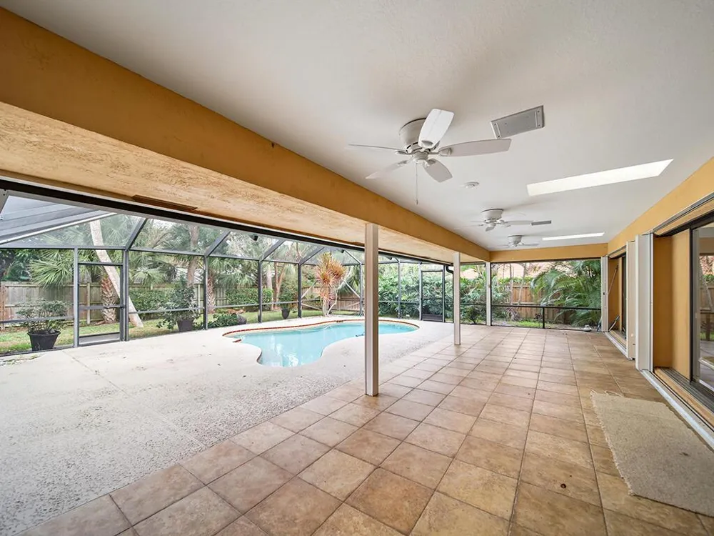 9 W HIGH POINT ROAD Sewalls Point, FL 34996