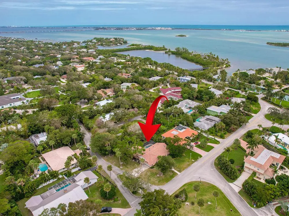 9 W HIGH POINT ROAD Sewalls Point, FL 34996