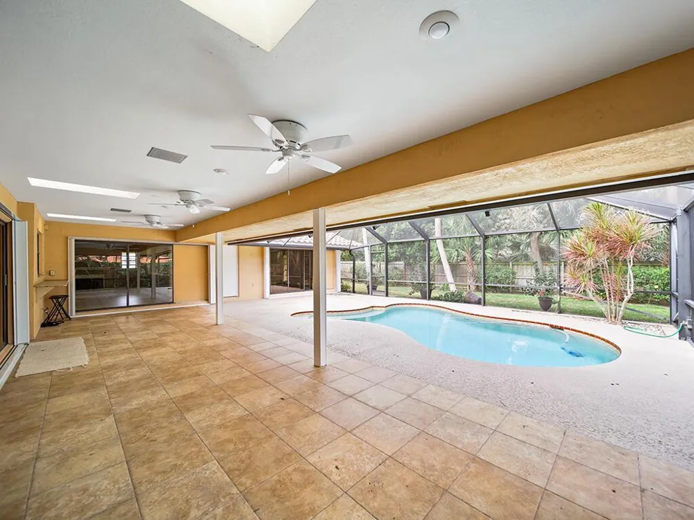 9 W HIGH POINT ROAD Sewalls Point, FL 34996