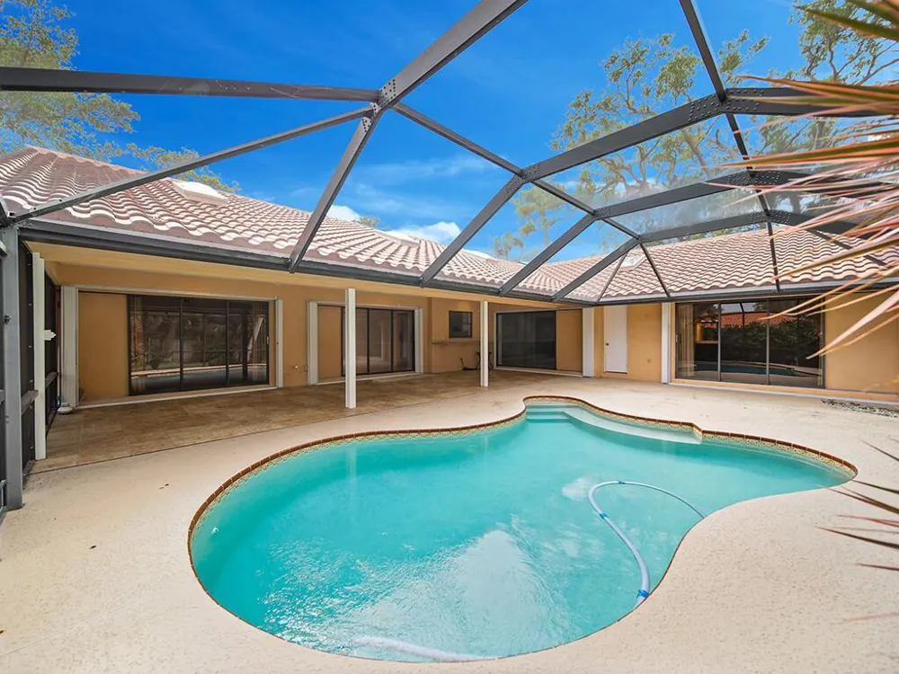 9 W HIGH POINT ROAD Sewalls Point, FL 34996
