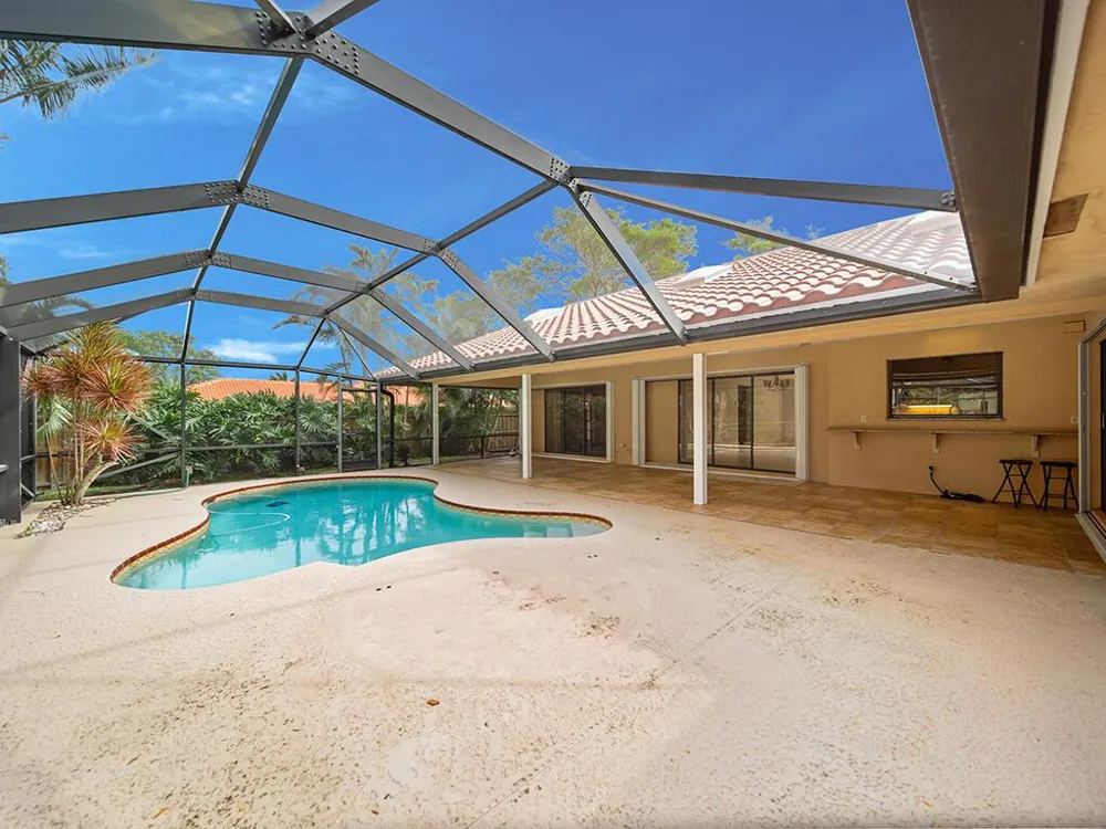 9 W HIGH POINT ROAD Sewalls Point, FL 34996