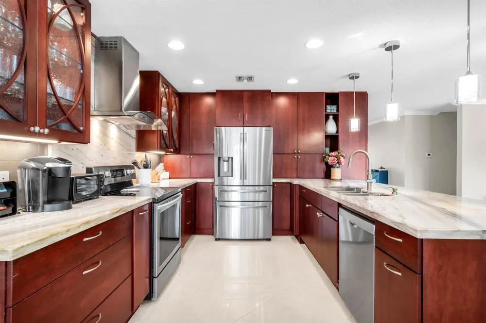 3250 Lakeview Boulevard Delray Beach, FL 33445
