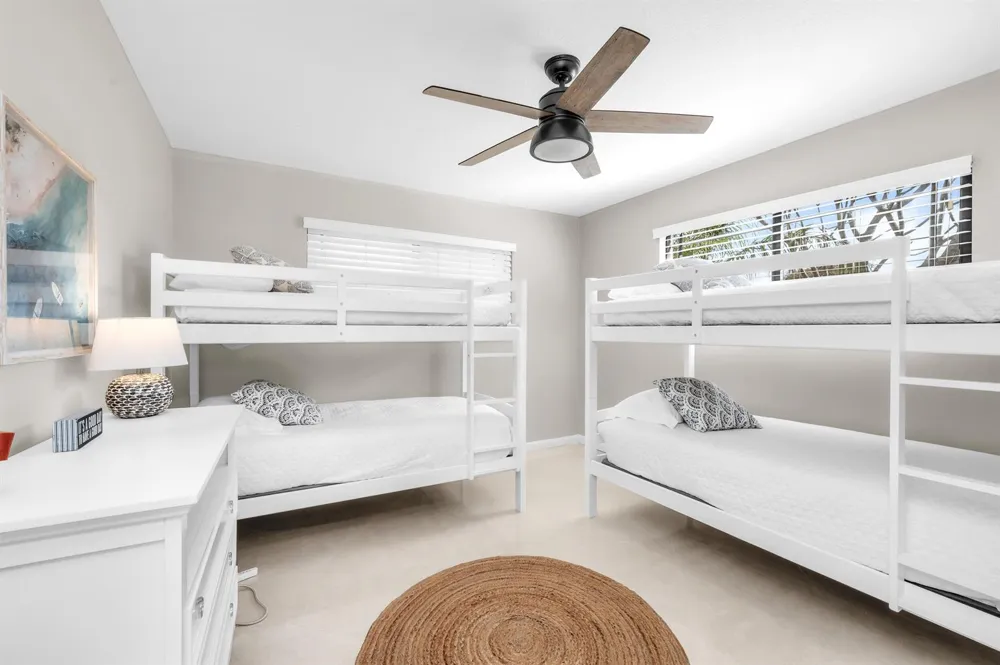 3250 Lakeview Boulevard Delray Beach, FL 33445