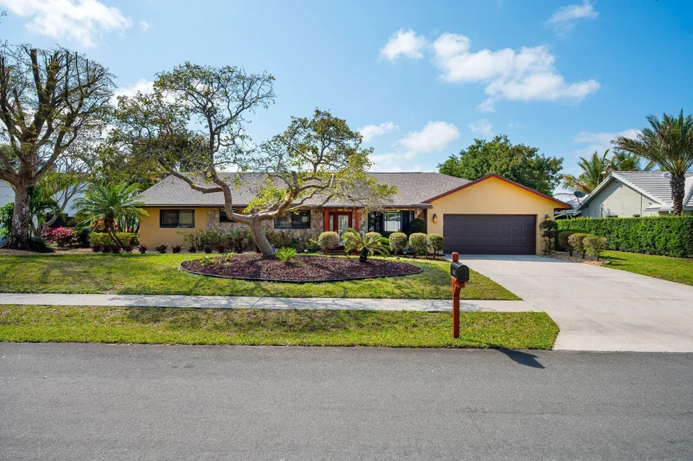 3250 Lakeview Boulevard Delray Beach, FL 33445