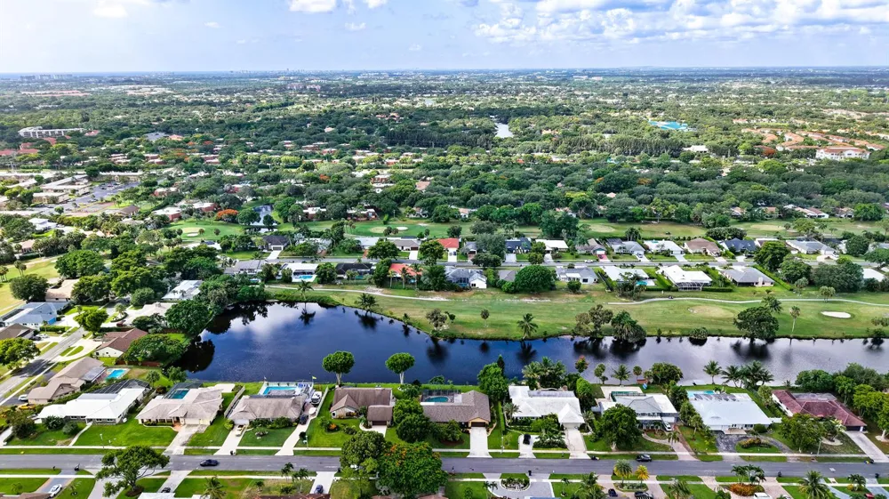 3250 Lakeview Boulevard Delray Beach, FL 33445