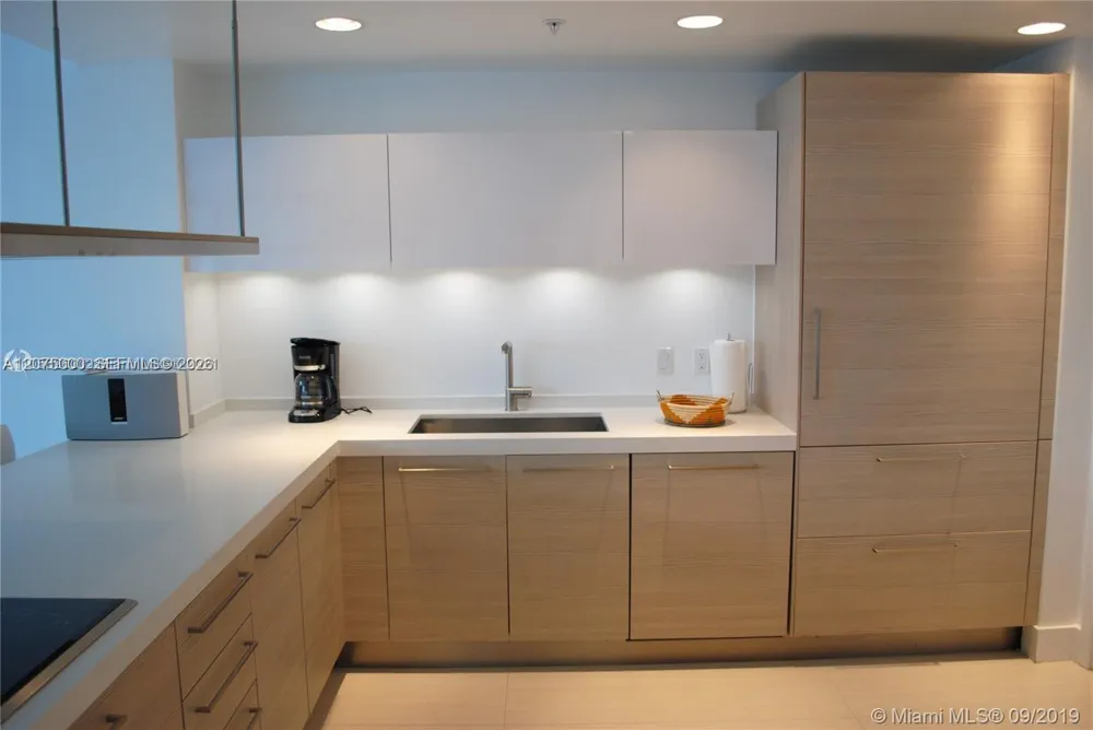 17301 Biscayne Blvd #1211 North Miami Beach, FL 33160