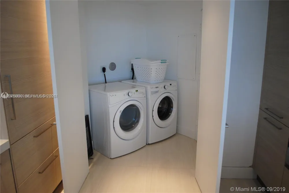 17301 Biscayne Blvd #1211 North Miami Beach, FL 33160