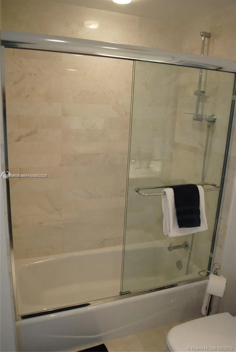 17301 Biscayne Blvd #1211 North Miami Beach, FL 33160