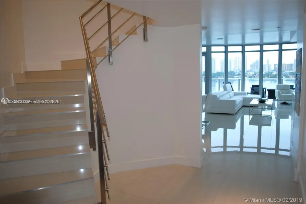 17301 Biscayne Blvd #1211 North Miami Beach, FL 33160