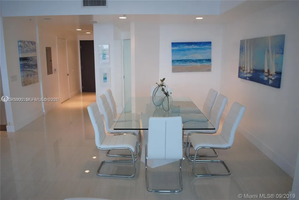 17301 Biscayne Blvd #1211 North Miami Beach, FL 33160