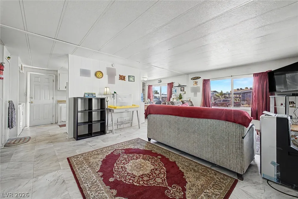 3802 Pecan Lane Las Vegas, NV 89115