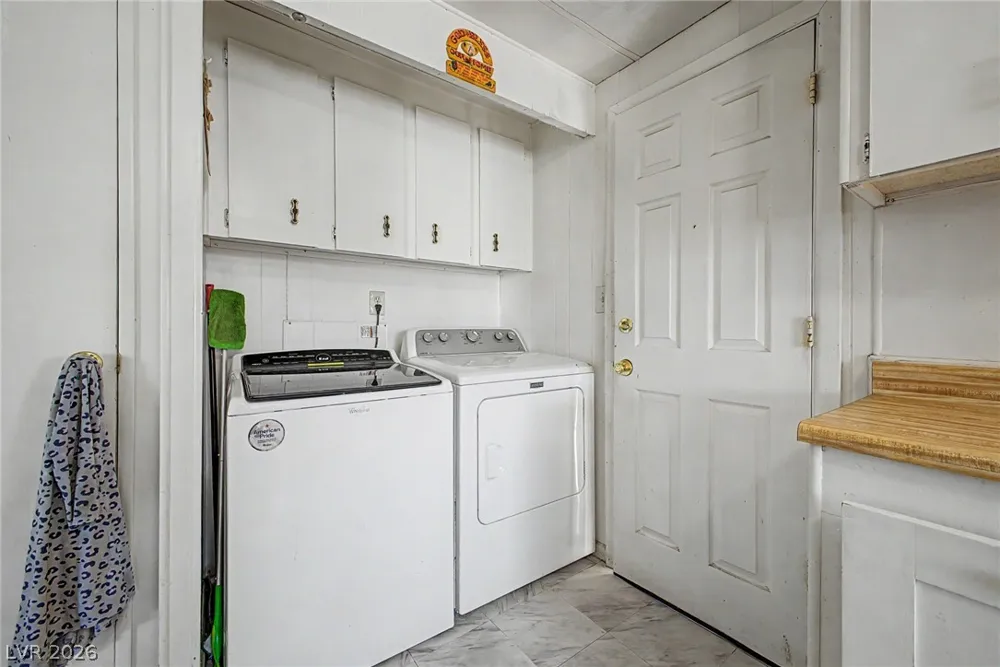 3802 Pecan Lane Las Vegas, NV 89115
