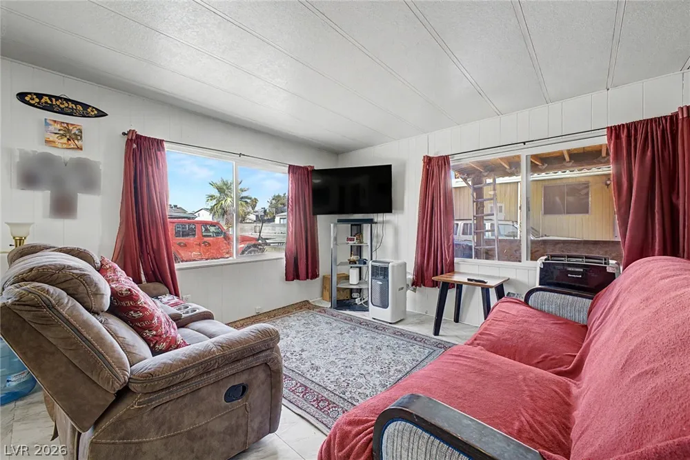 3802 Pecan Lane Las Vegas, NV 89115