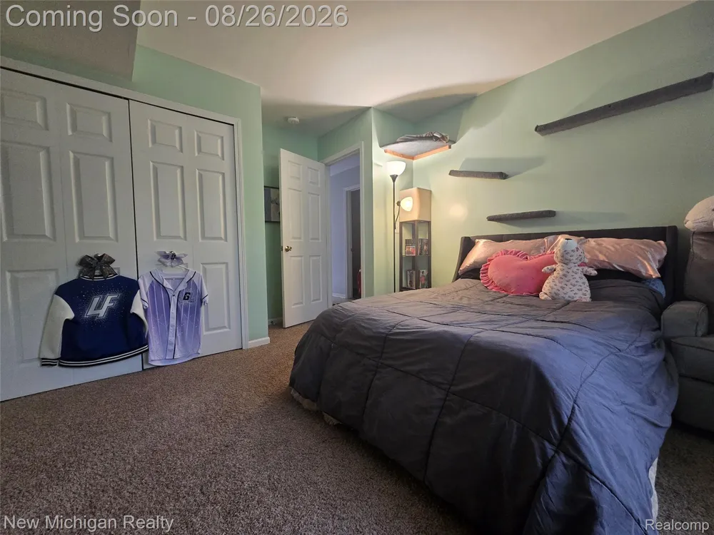 679 Andover Woods Drive Fenton City, MI 48430