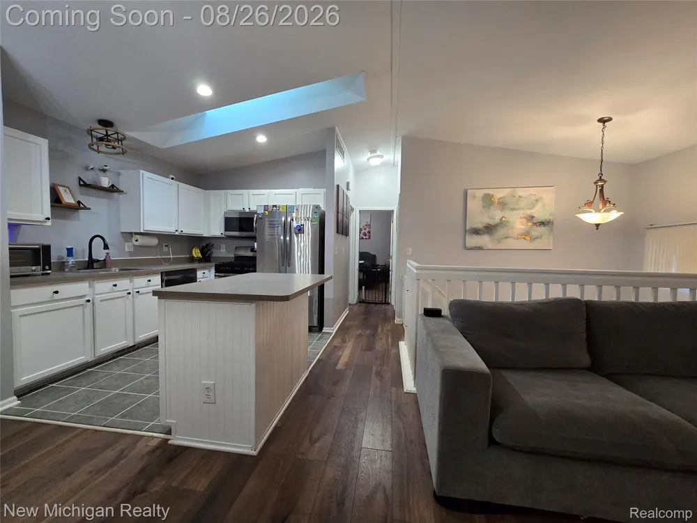 679 Andover Woods Drive Fenton City, MI 48430