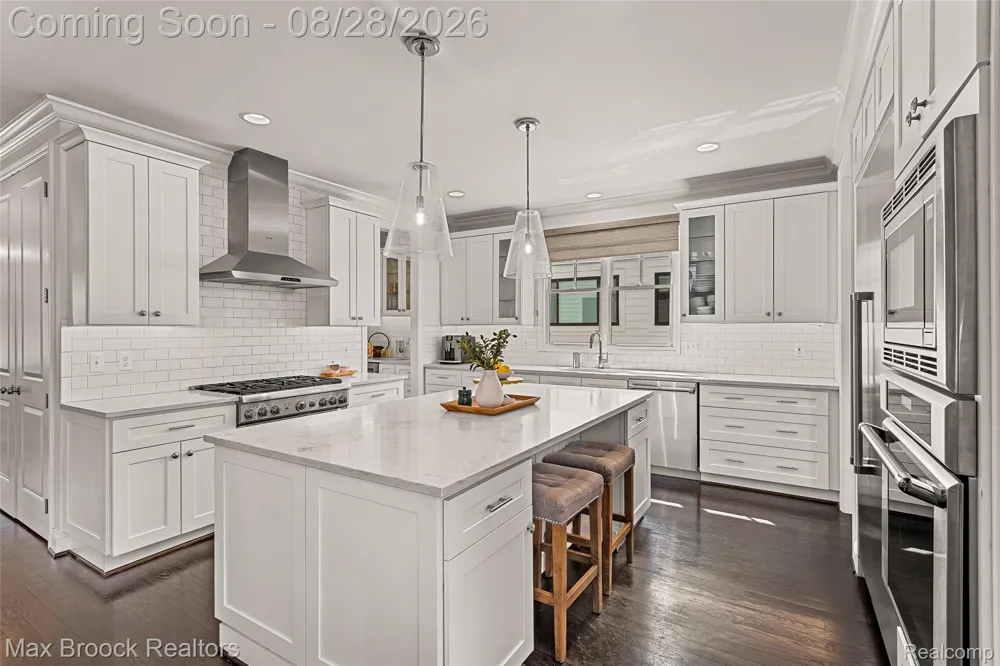 1840 Washington Boulevard Birmingham City, MI 48009