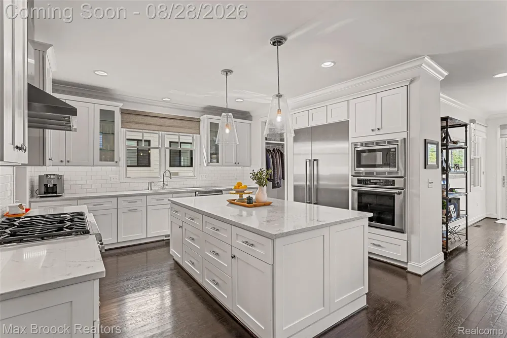 1840 Washington Boulevard Birmingham City, MI 48009