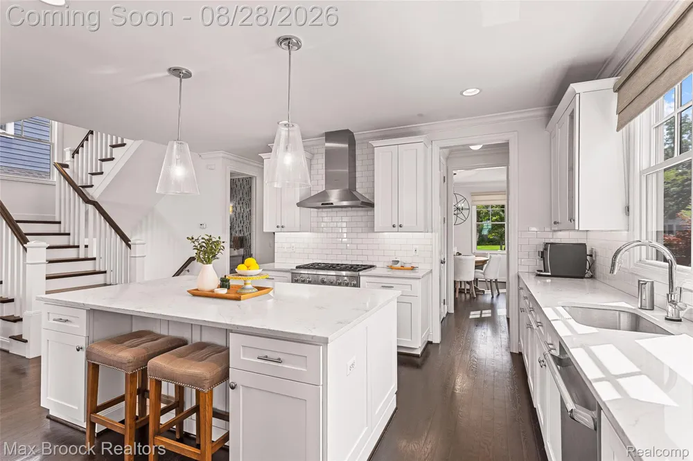1840 Washington Boulevard Birmingham City, MI 48009