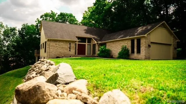 8454 Fawn Valley Drive Independence Charter Township, MI 48348