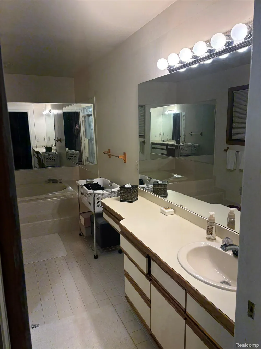 8454 Fawn Valley Drive Independence Charter Township, MI 48348