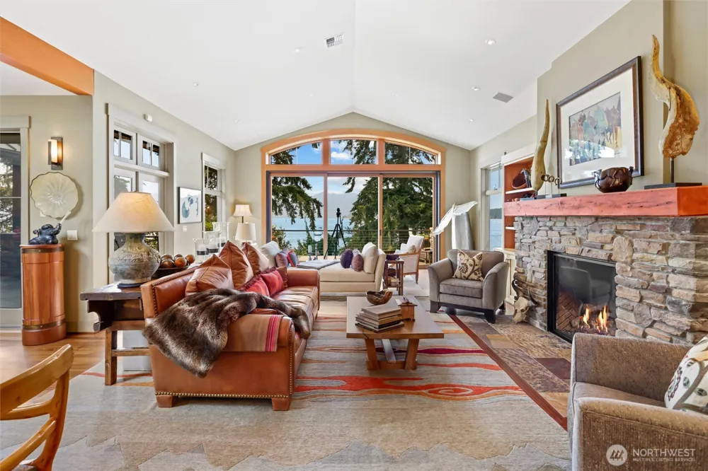 10458 Seabeck Highway NW Seabeck, WA 98380