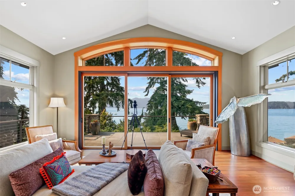 10458 Seabeck Highway NW Seabeck, WA 98380