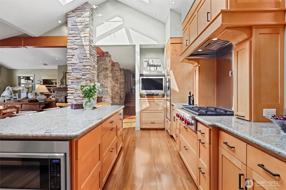 10458 Seabeck Highway NW Seabeck, WA 98380