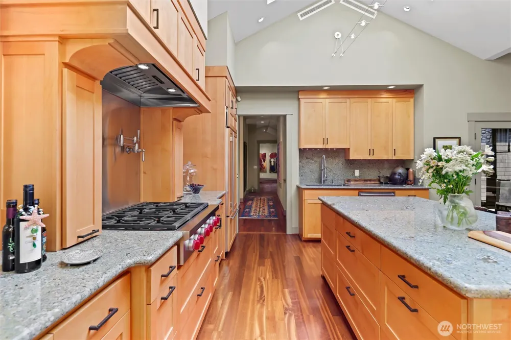 10458 Seabeck Highway NW Seabeck, WA 98380