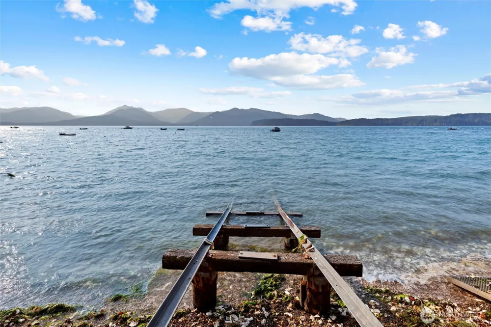 10458 Seabeck Highway NW Seabeck, WA 98380