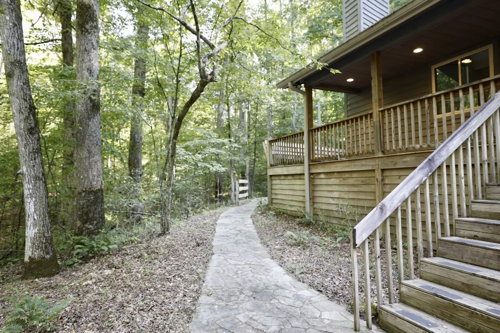 1336 Big Tom Rd Kingston Springs, TN 37082