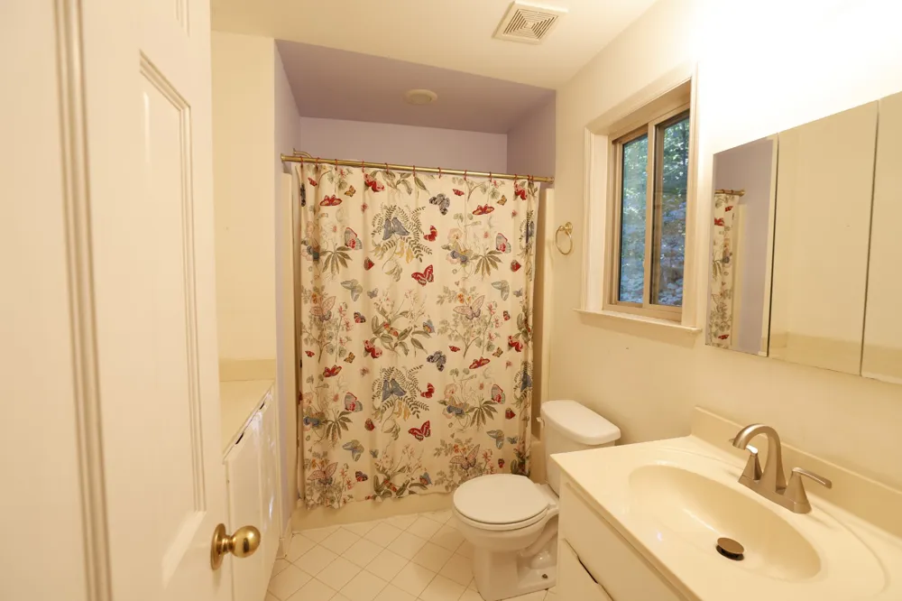 1336 Big Tom Rd Kingston Springs, TN 37082