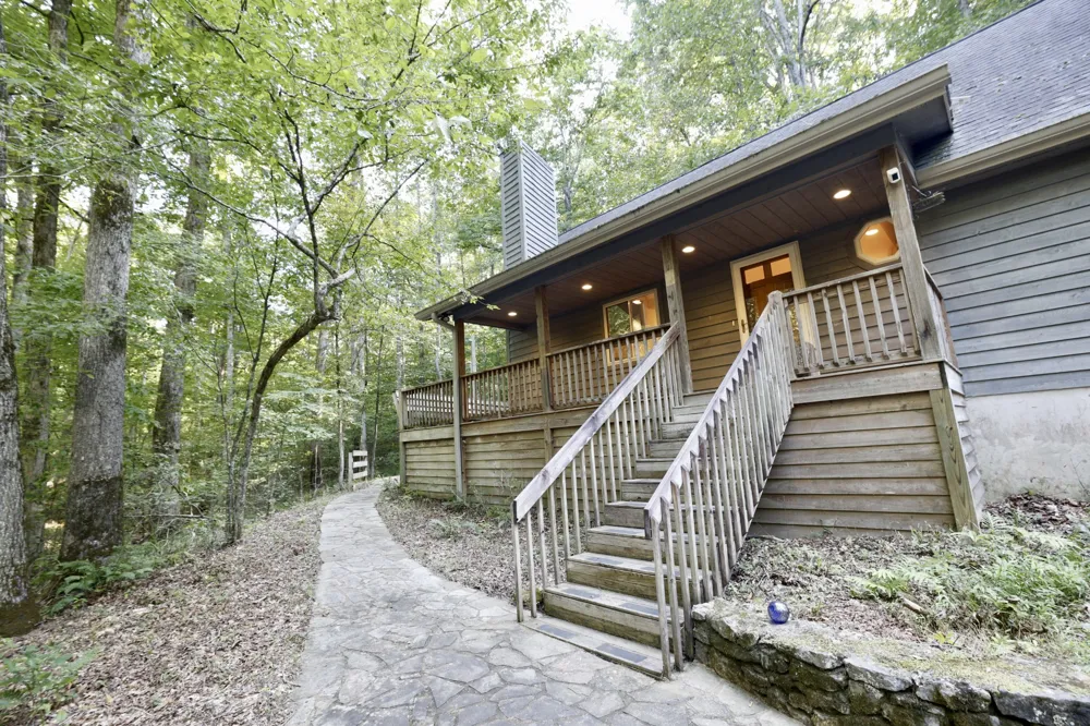 1336 Big Tom Rd Kingston Springs, TN 37082