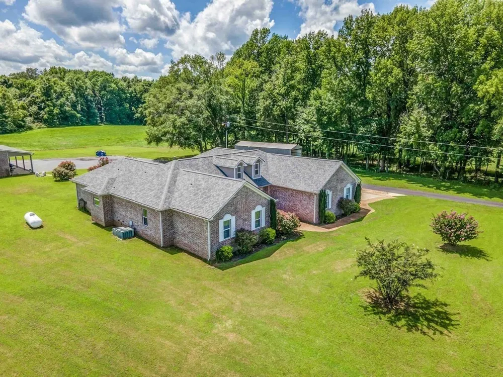 1215 Beaver Creek Dr Mason, TN 38049