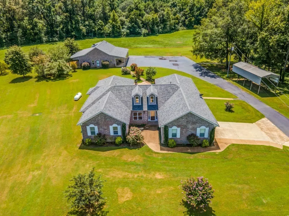 1215 Beaver Creek Dr Mason, TN 38049