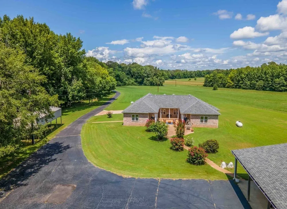 1215 Beaver Creek Dr Mason, TN 38049