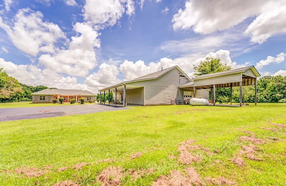 1215 Beaver Creek Dr Mason, TN 38049