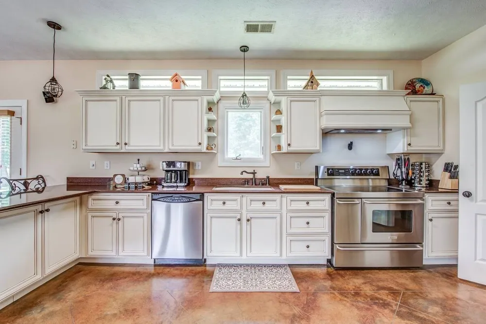 1215 Beaver Creek Dr Mason, TN 38049