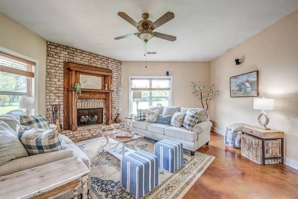 1215 Beaver Creek Dr Mason, TN 38049