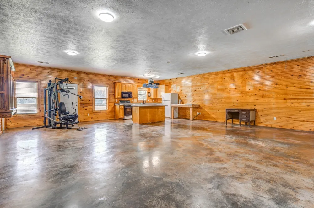 1215 Beaver Creek Dr Mason, TN 38049