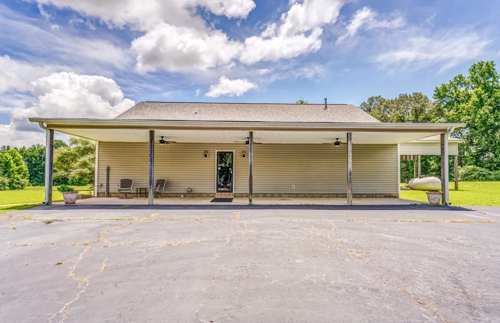 1215 Beaver Creek Dr Mason, TN 38049