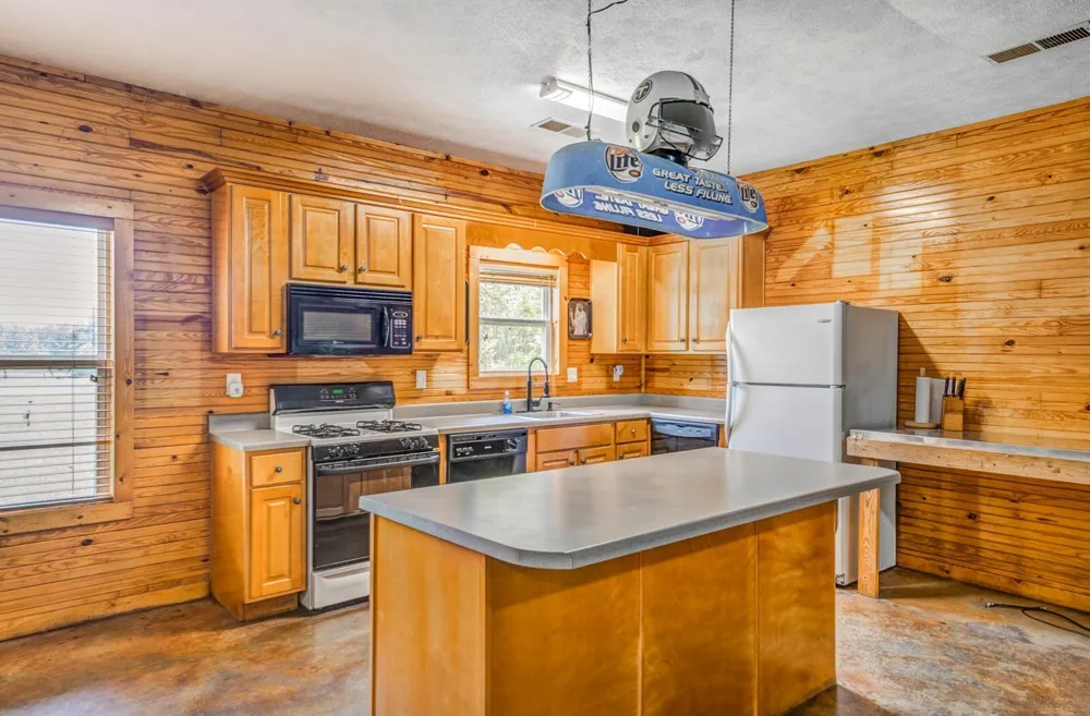 1215 Beaver Creek Dr Mason, TN 38049