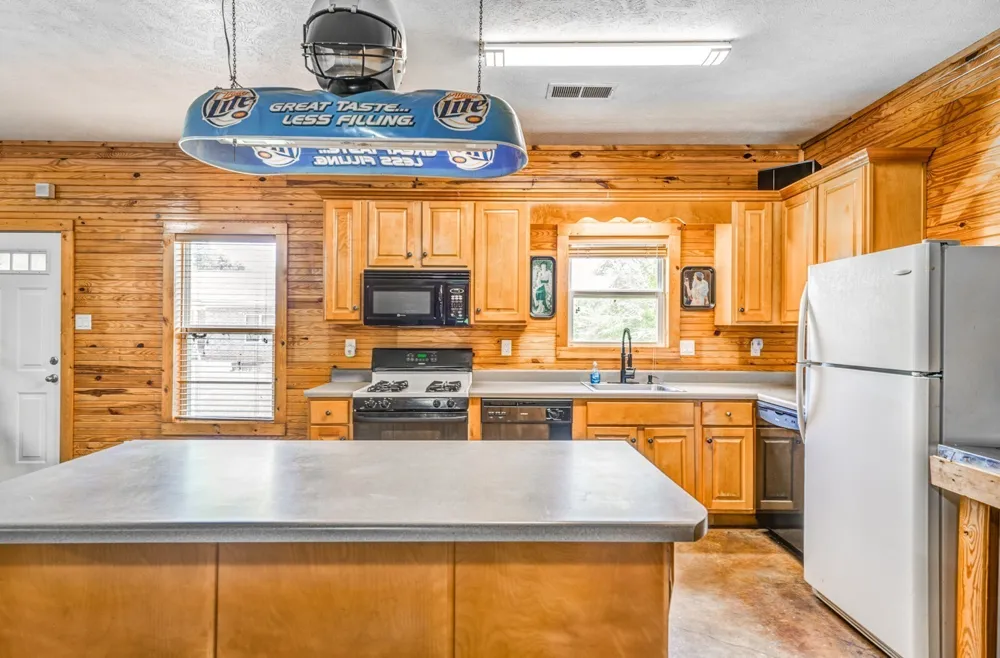 1215 Beaver Creek Dr Mason, TN 38049