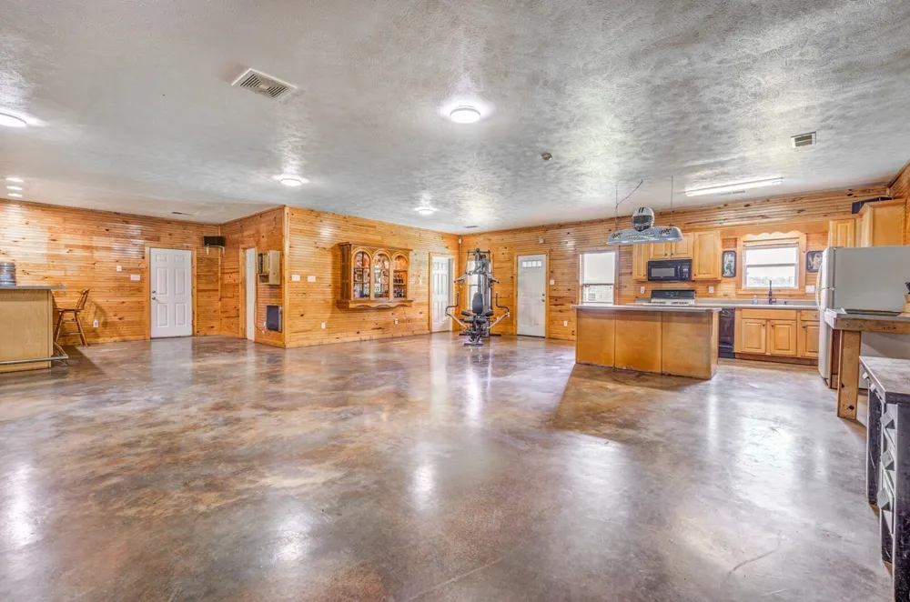 1215 Beaver Creek Dr Mason, TN 38049