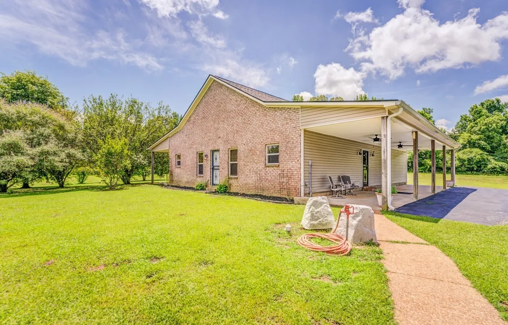 1215 Beaver Creek Dr Mason, TN 38049