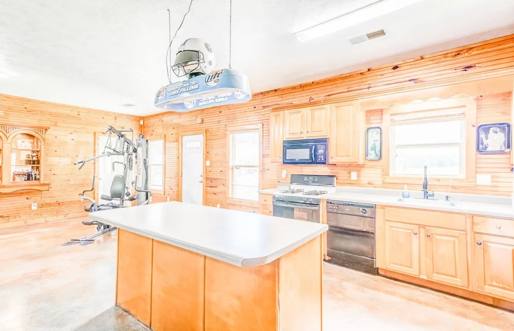 1215 Beaver Creek Dr Mason, TN 38049