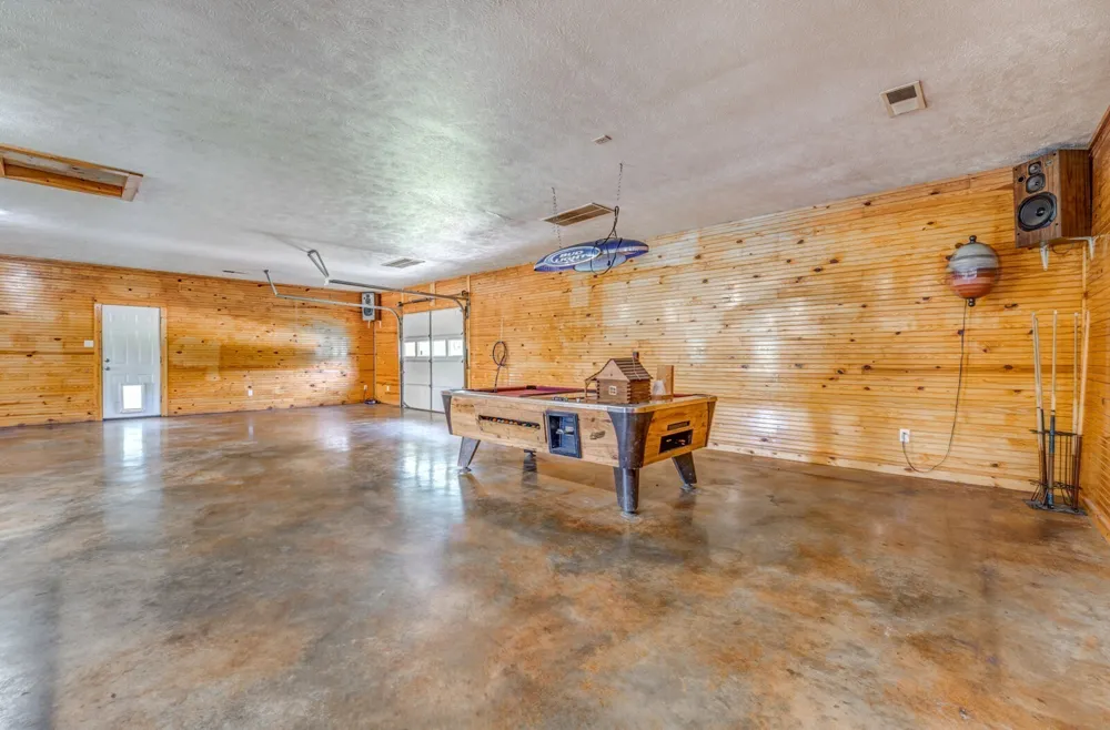 1215 Beaver Creek Dr Mason, TN 38049