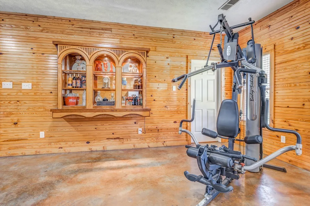 1215 Beaver Creek Dr Mason, TN 38049