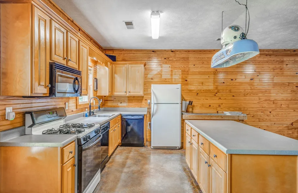 1215 Beaver Creek Dr Mason, TN 38049