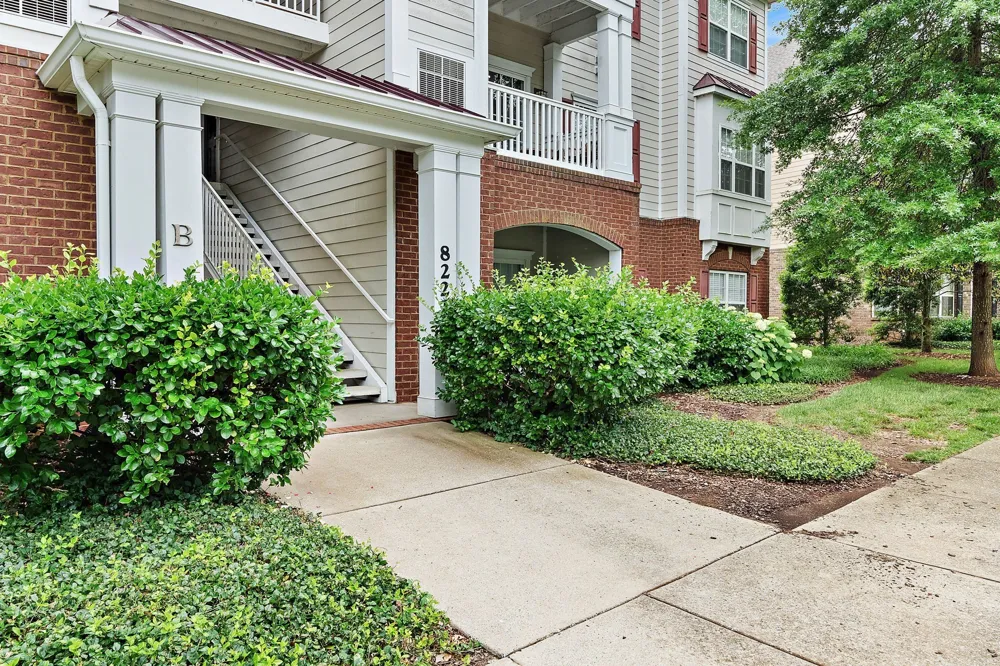 8221 Lenox Creekside Dr #10 Antioch, TN 37013