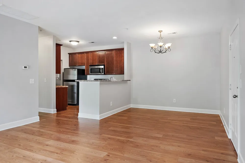 8221 Lenox Creekside Dr #10 Antioch, TN 37013